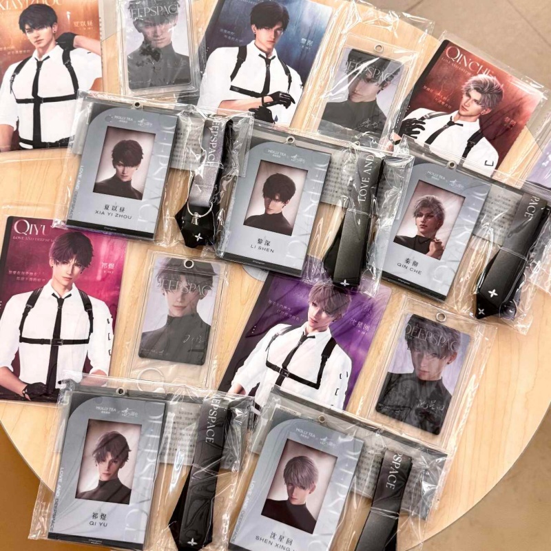 共同ブランド「Love And Deepspace」のグッズ - Card Penny Sleeve のレビューと価格